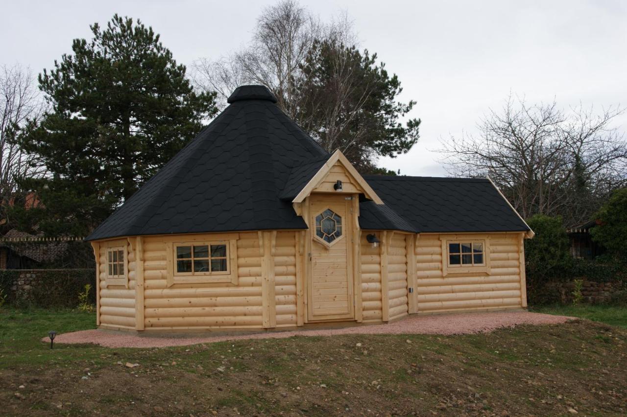 Les Cabanes Du Grand Nord Pradines  Esterno foto