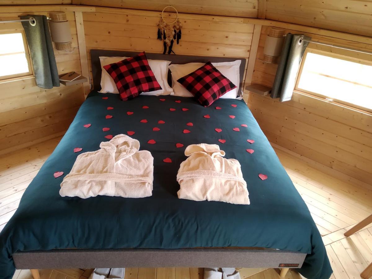 Les Cabanes Du Grand Nord Pradines  Esterno foto